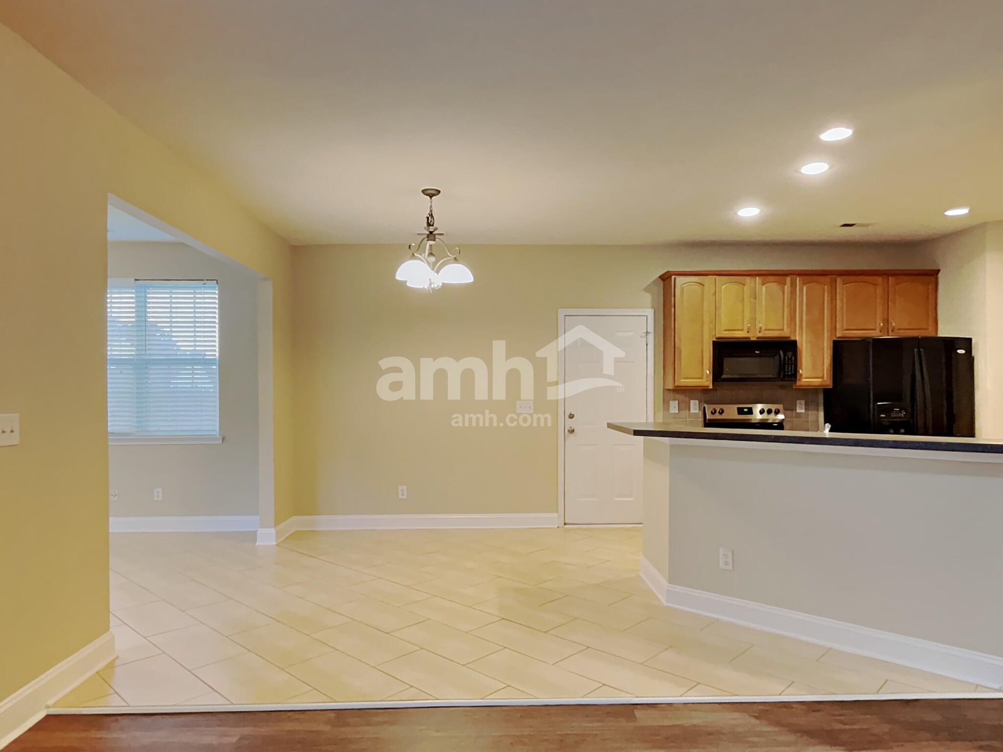 Building Photo - 9203 Greenheather Dr