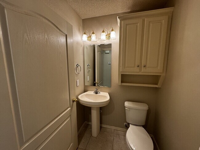 Building Photo - Stunning 2-Bedroom Lubbock Home with Cozy ...