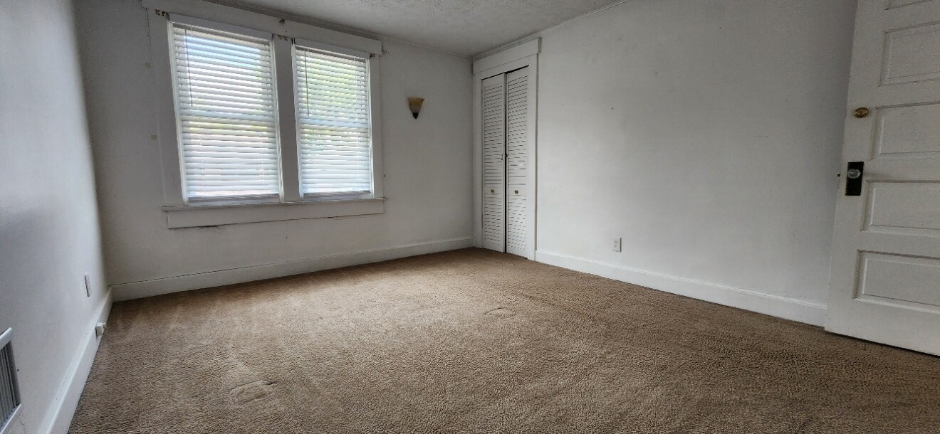Building Photo - 1118 Epworth Ave