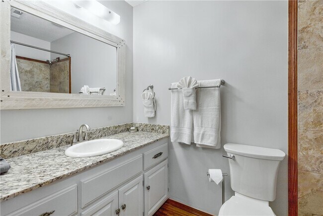 Building Photo - 6 Connie Ln