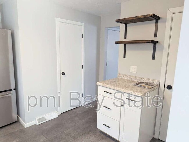 Building Photo - 103 Hayward St