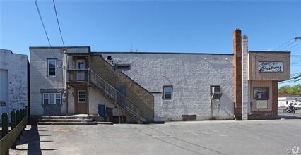 Building Photo - 671 S Main St