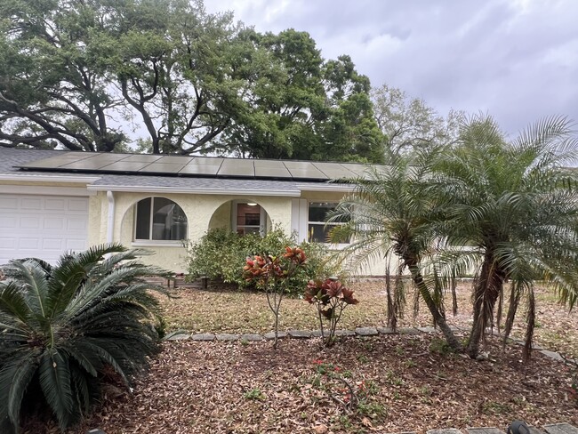 Building Photo - 1570 Greenwood Dr