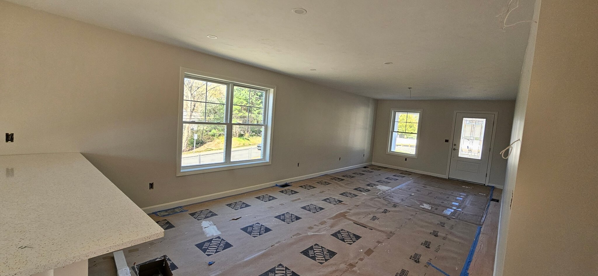 Building Photo - 719 Putnam Pike
