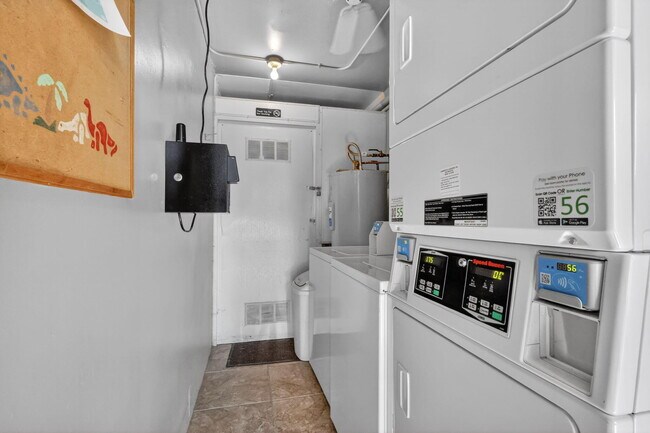 Building Photo - 378 Sheffield P