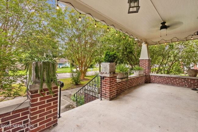 Building Photo - 3655 Walsh St