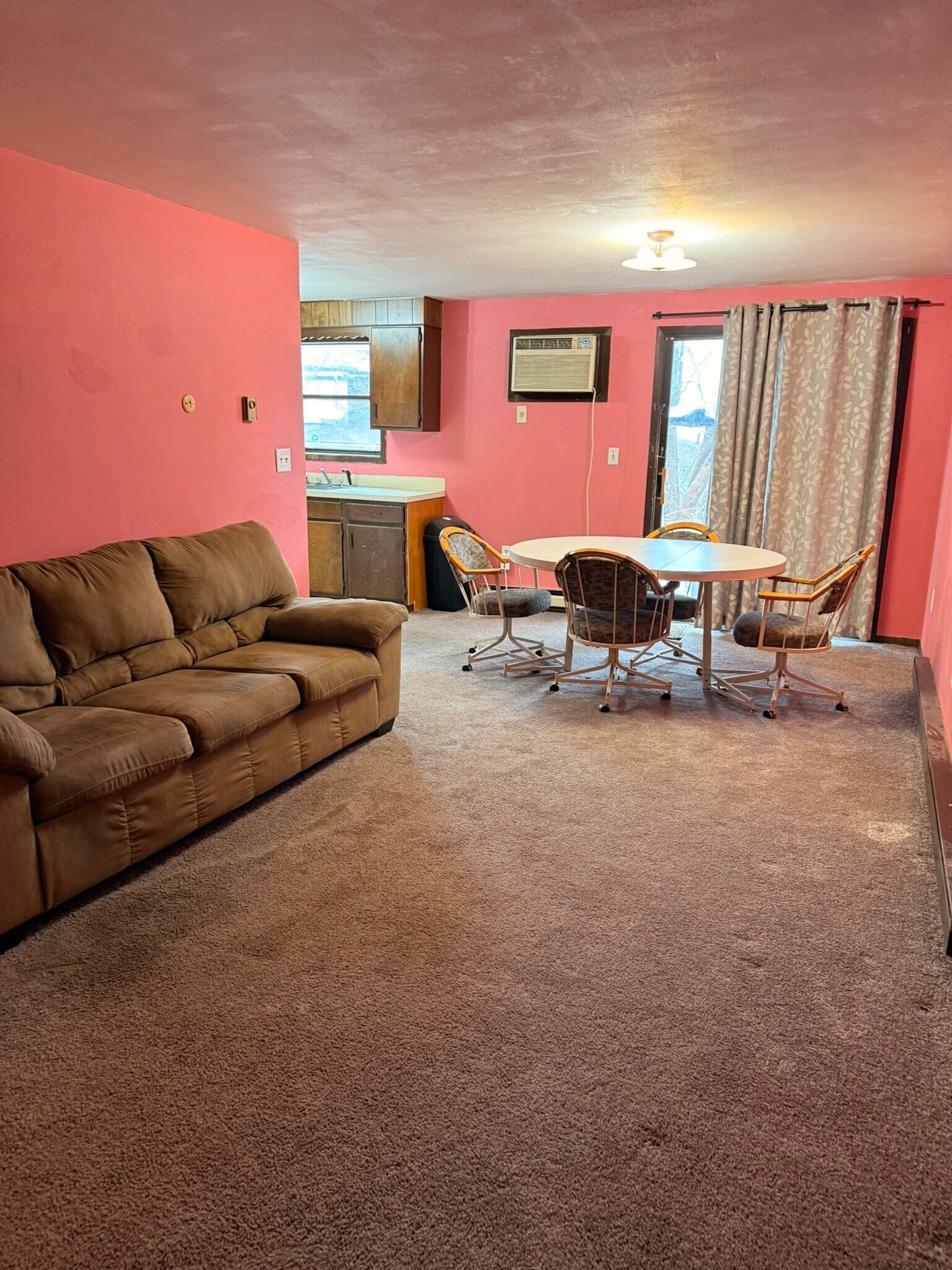 Building Photo - 5 Maria Manor