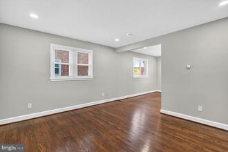 Building Photo - 1109 Congress St SE