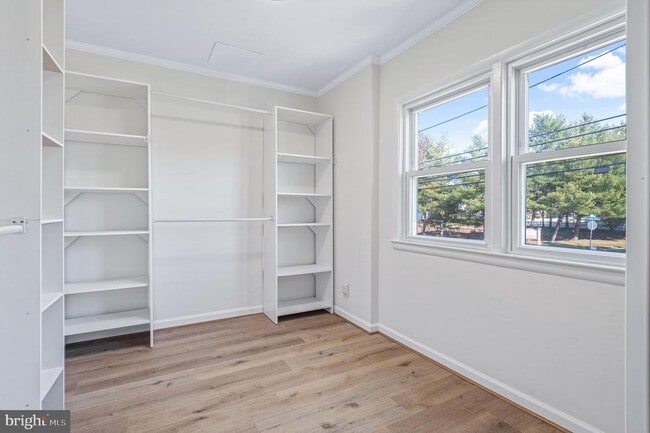 Building Photo - 312 N Hammonds Ferry Rd