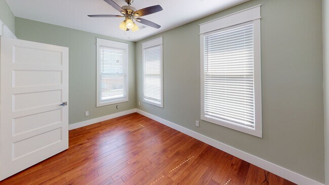 Building Photo - $1699 per Bedroom | 4BR in Fort Sanders | ...