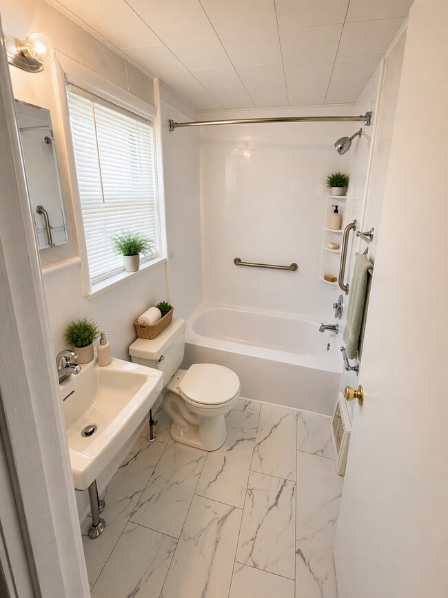 Building Photo - 517 Liberty St