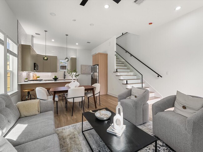 Building Photo - 2598 W Tidwell Rd