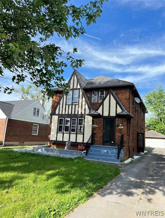 Building Photo - 81 Concord Dr