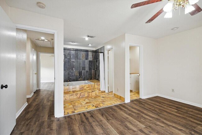 Building Photo - 2211 Place Rebecca Ln