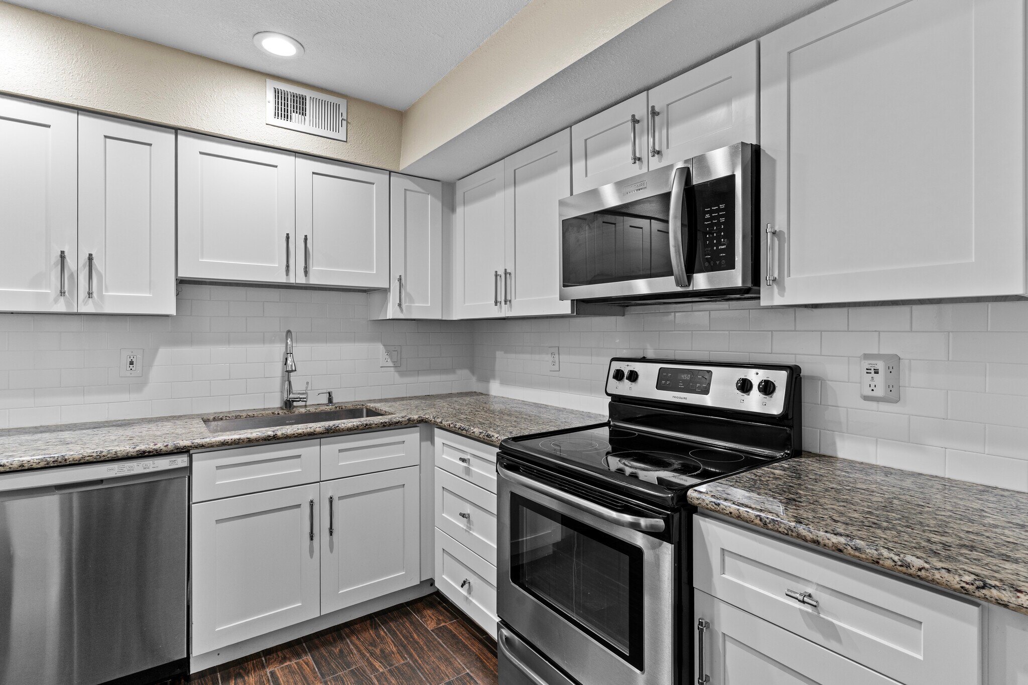 Building Photo - 6007 N 79th Street