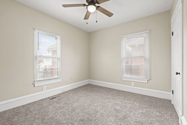Building Photo - 829-831 Studer Ave