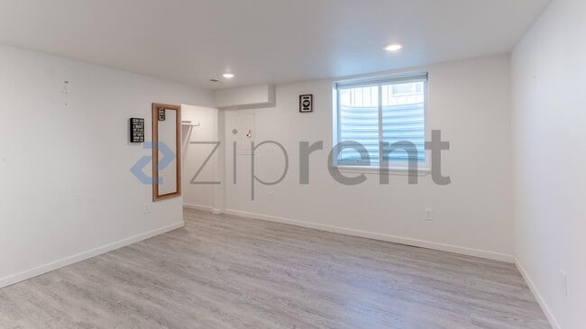 Building Photo - 503 E Montgomery Ave