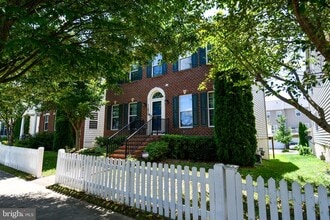 Building Photo - 11830 Steeplebush Dr