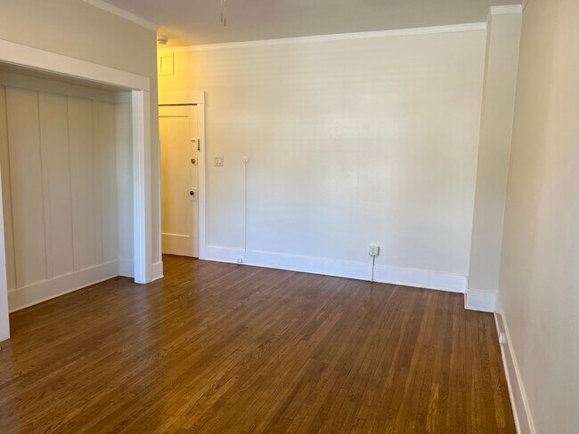 Main 1 - 1441 Edgecliffe Dr