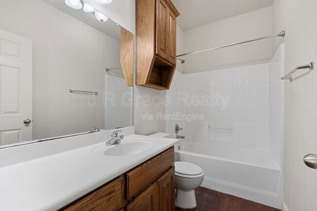 Building Photo - 10001 Amber Cir