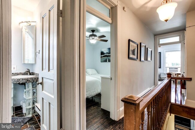 Building Photo - 1211 33rd St NW