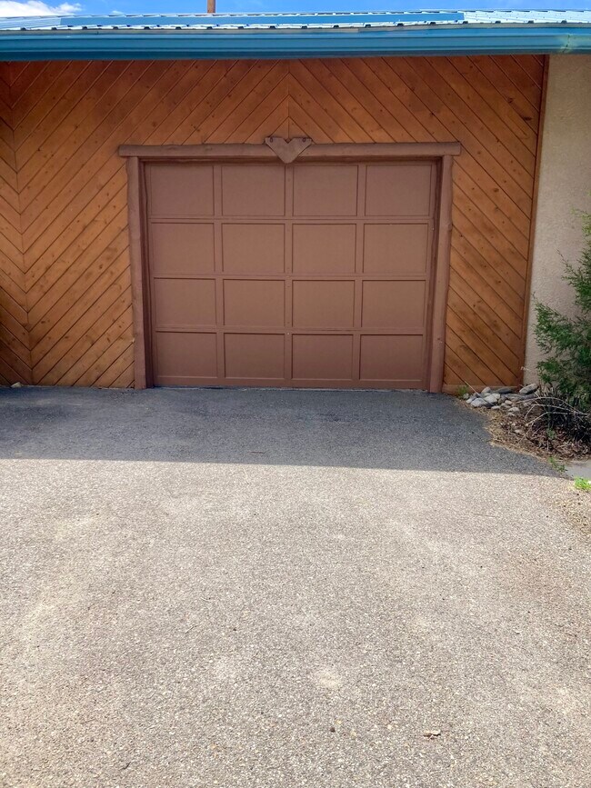 Single car garage that is included w/ unit - 7750 County Road 111