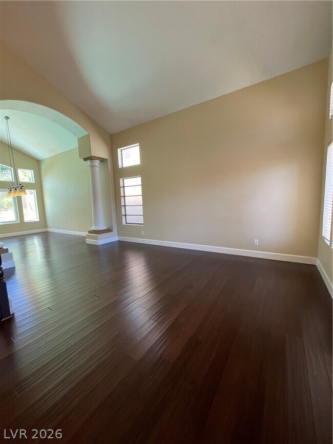 Building Photo - 271 Pointe Ranier Ave