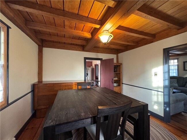 Building Photo - 9 Thames St