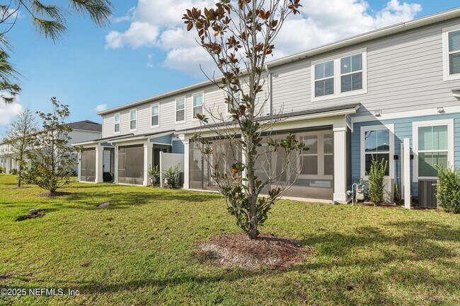Building Photo - 260 Brandon Lks Dr