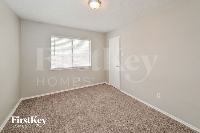 Building Photo - 7119 Tara Blue Ridge Dr