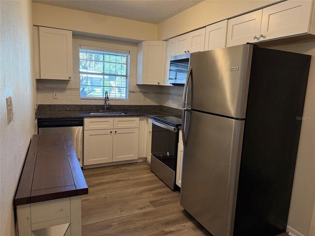 Building Photo - 1740 W Walnut St