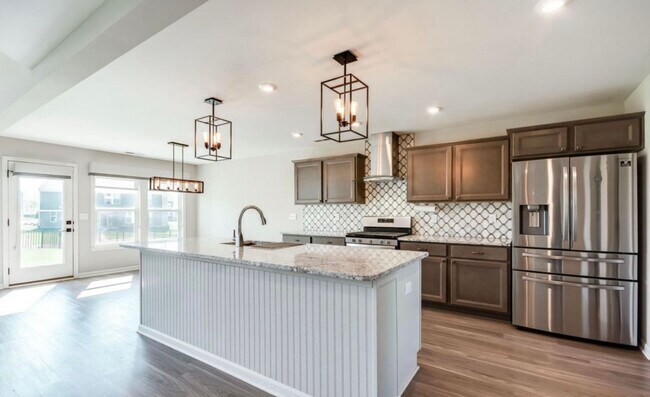 Building Photo - 15911 Long Meadow Way