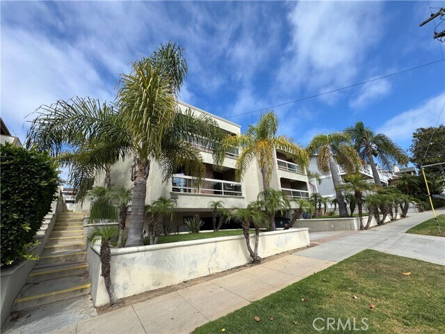 Building Photo - 610 N Guadalupe Ave