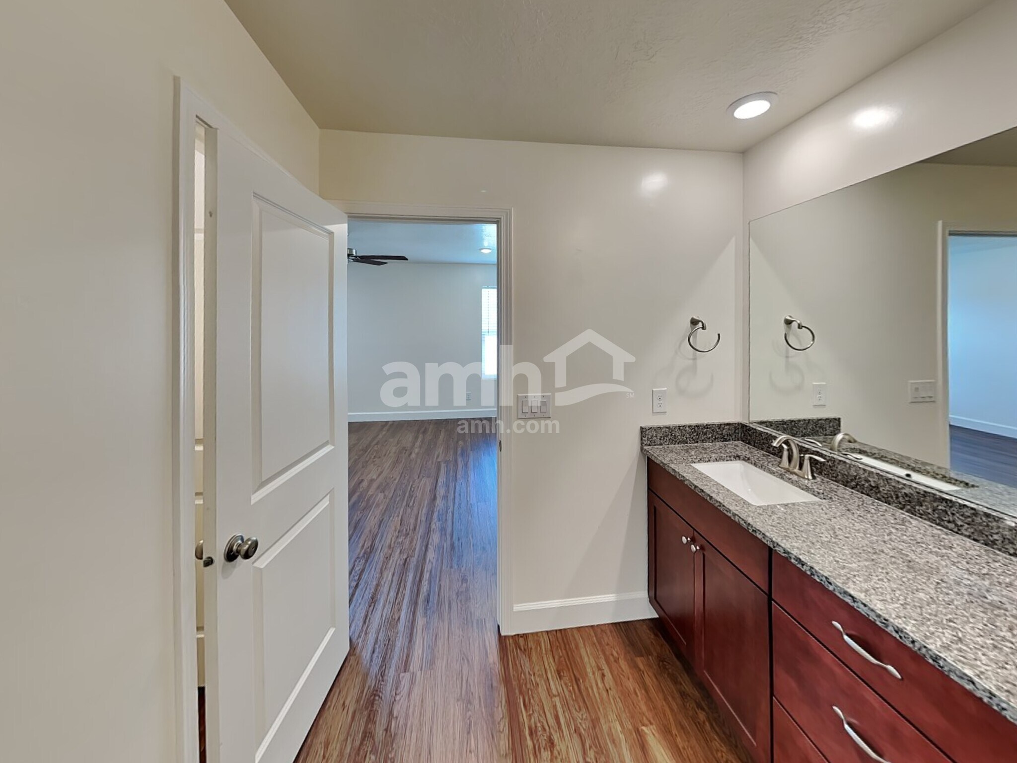 Building Photo - 2054 E Silverado Ln