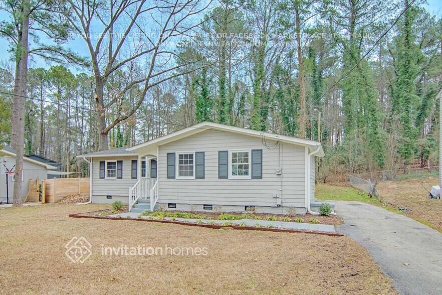 Building Photo - 1100 Chatham Ln