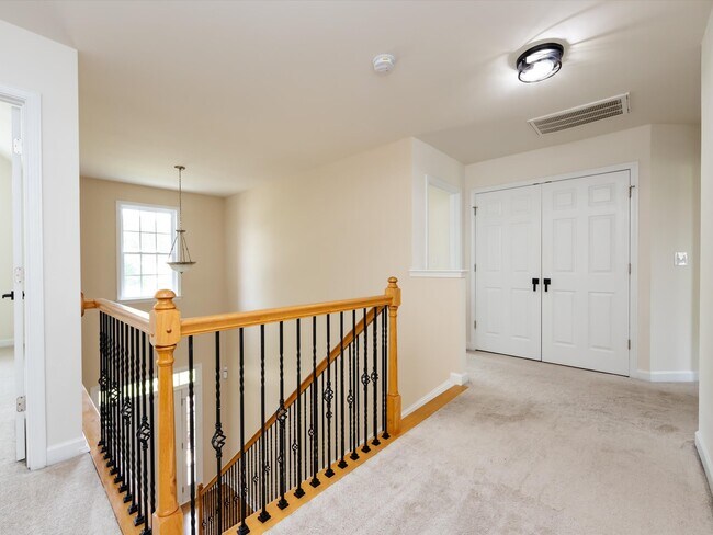 Building Photo - 10836 Clark Street