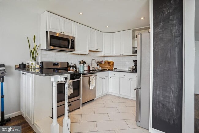 Building Photo - 1510 12th St N