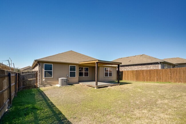 Building Photo - 5909 Roderick Dr