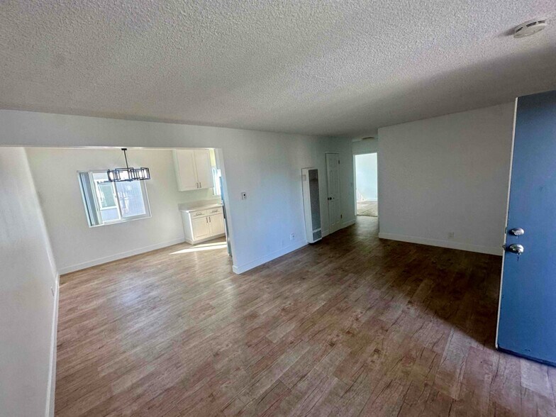 Building Photo - 24319 Narbonne Ave