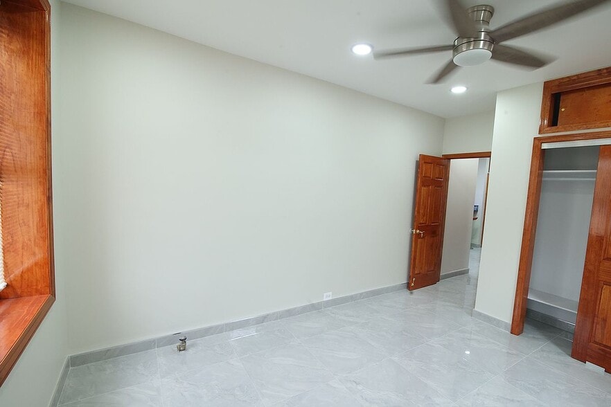 Building Photo - 1711 Davidson Ave