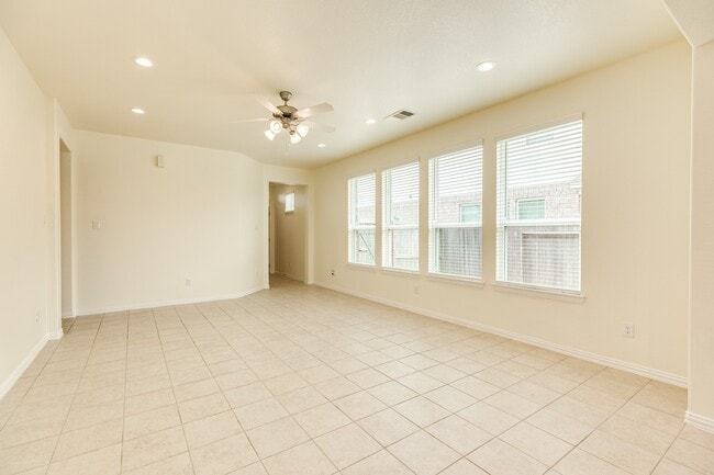 Building Photo - 1301 Scarlet Mountain Dr