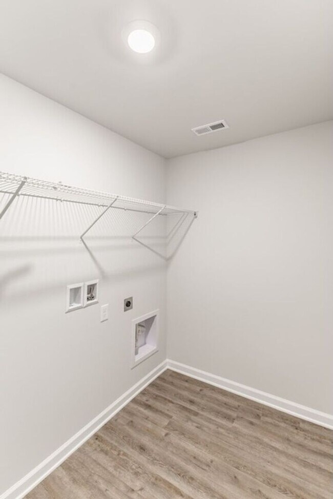 Building Photo - Coming soon-6 or 12 month lease is available