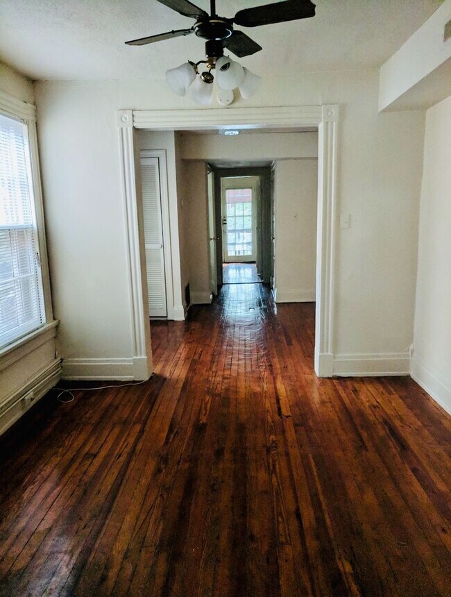Building Photo - 3314 Ellwood Ave