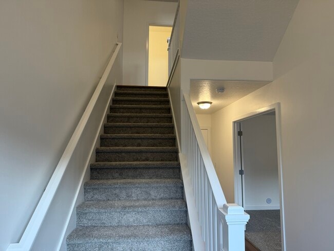 Building Photo - 515 S 800 W