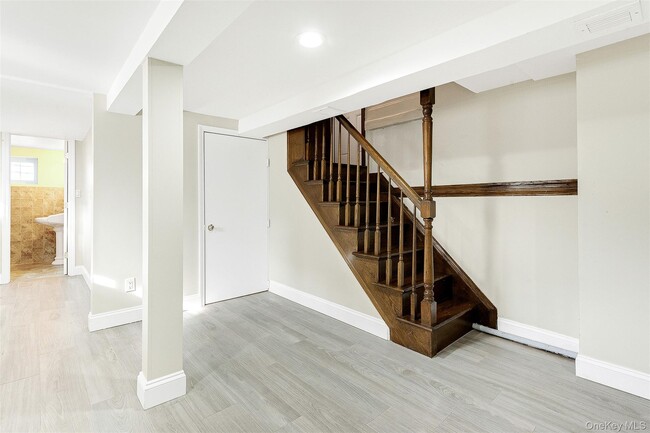 Building Photo - 93-01 71st Ave