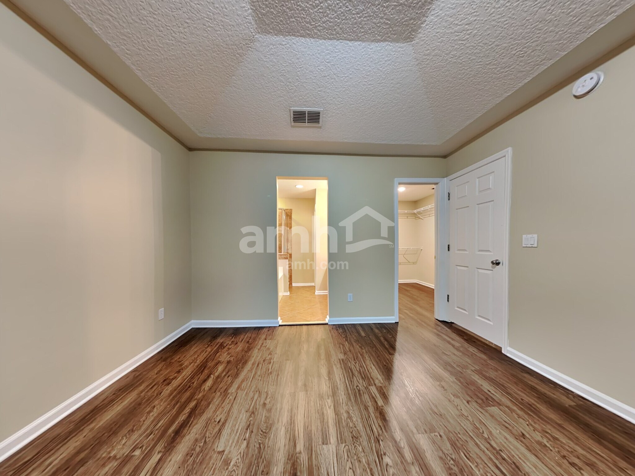 Building Photo - 2120 Pebble Creek Ln