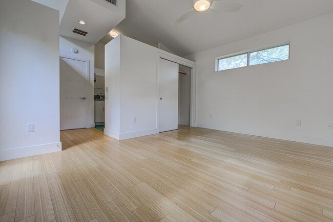 Building Photo - 5004 Delores Ave