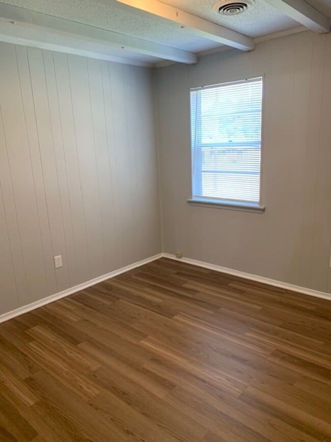 Building Photo - Located in McDuffie Woods Subdivision - Coming Mid March 2026