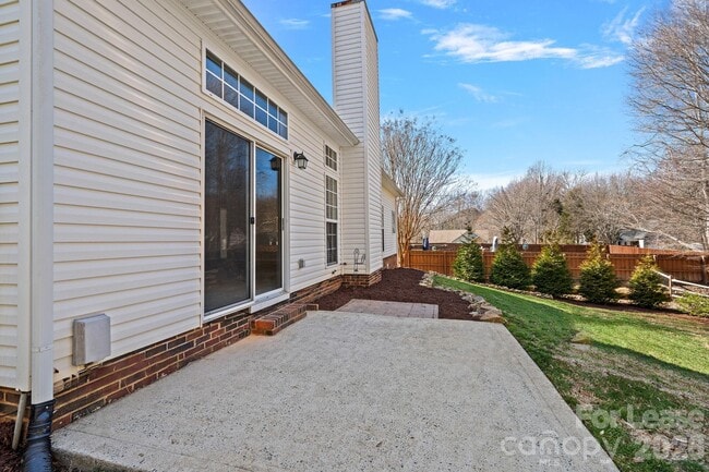 Building Photo - 107 Canopy Ct