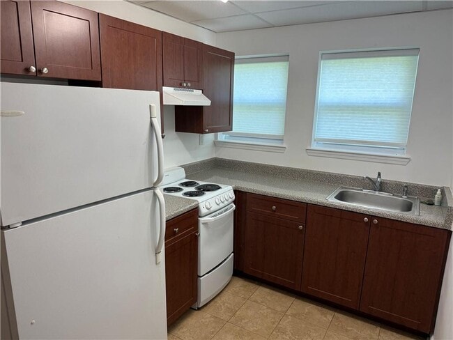 Building Photo - 412 Hickory Walk